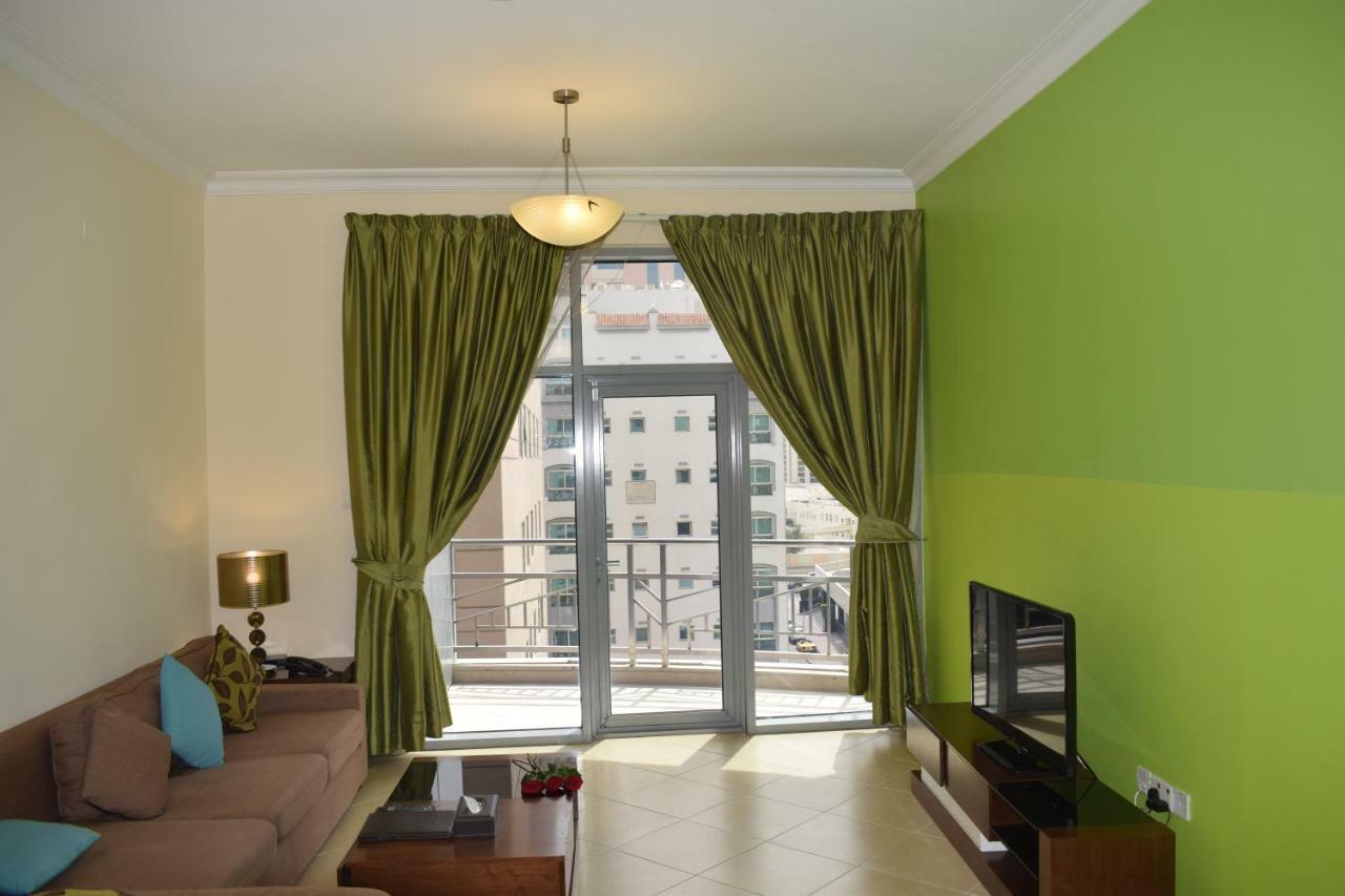 Al Waleed Palace Hotel Apartment Al Barsha Dubai Exterior photo